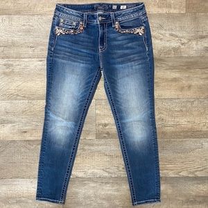 Miss Me Hailey Skinny Embroidered Jeans